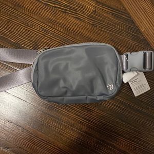 Lululemon everywhere belt bag- never used. Gray